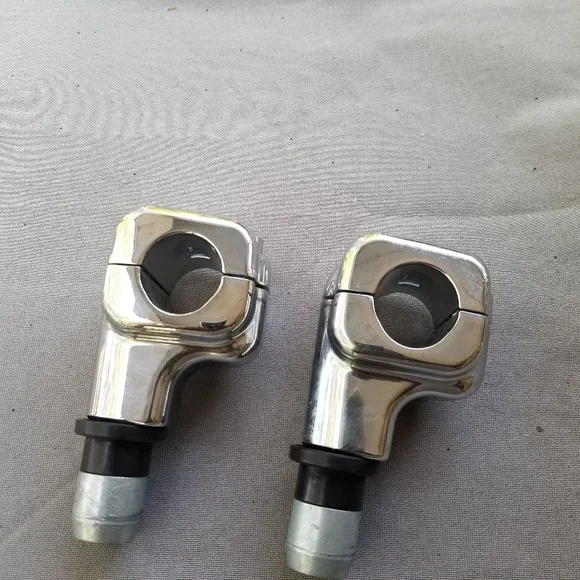 HD Risers - Picture 1 of 3